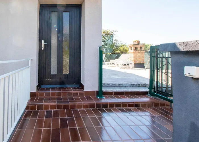 Valkane Pet Friendly 150m From The Stunning Valkane Beach, Indoor Pools-fitness And Mall Apartmán *