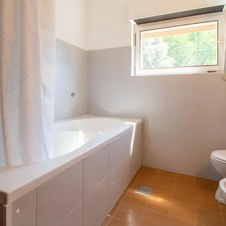 Valkane Pet Friendly 150m From The Stunning Valkane Beach, Indoor Pools-fitness And Mall Apartamento Pula